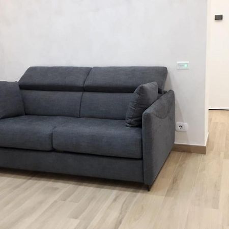Sara House Apartment Наполи Екстериор снимка