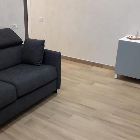 Sara House Apartment Наполи Екстериор снимка