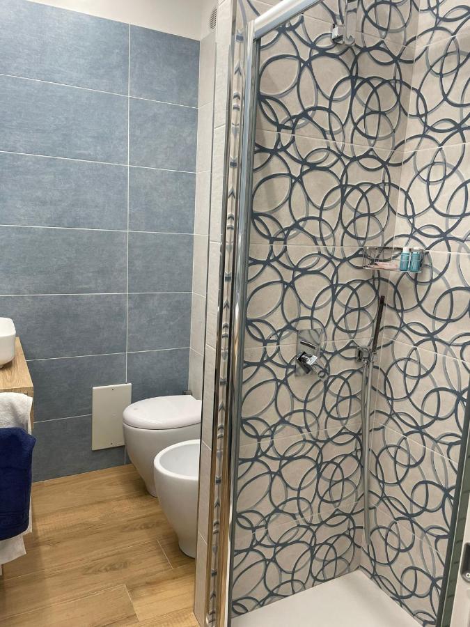 Sara House Apartment Наполи Екстериор снимка