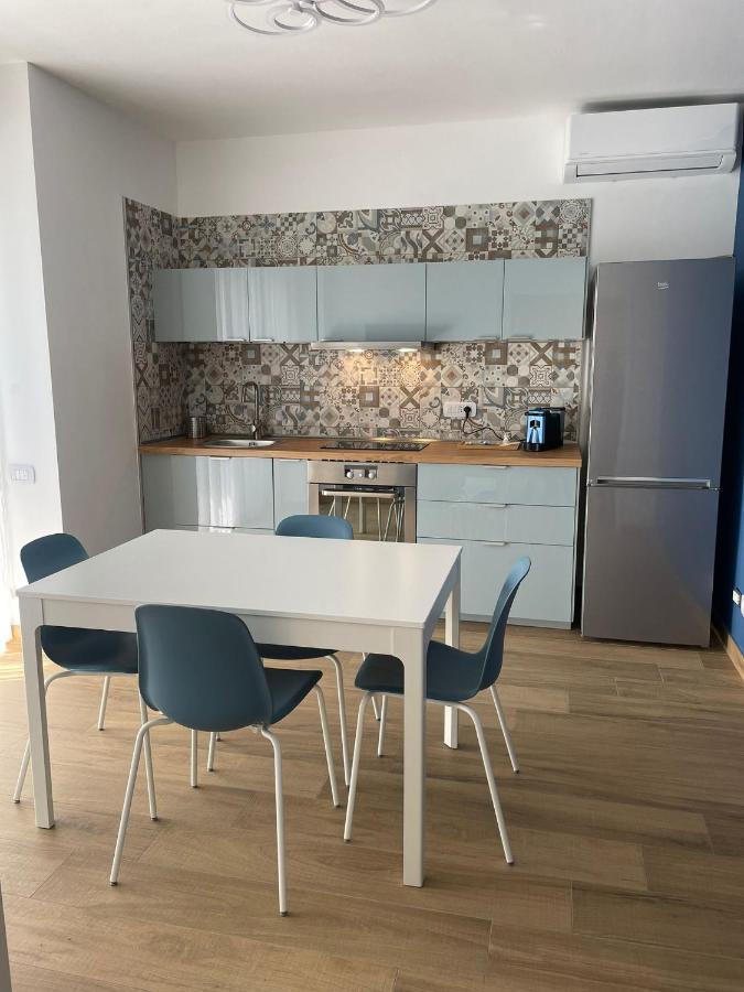 Sara House Apartment Наполи Екстериор снимка