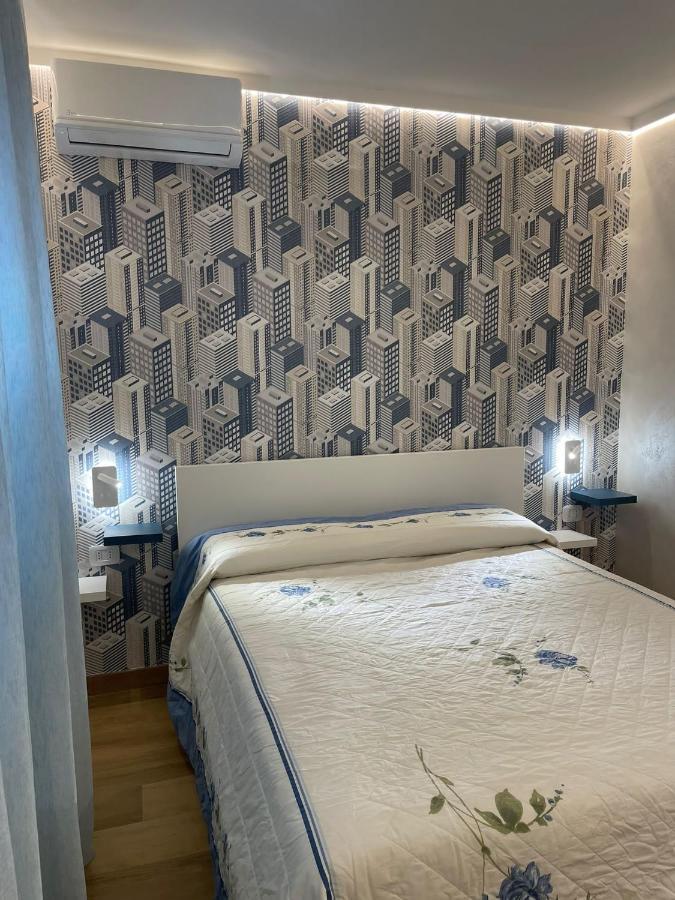 Sara House Apartment Наполи Екстериор снимка