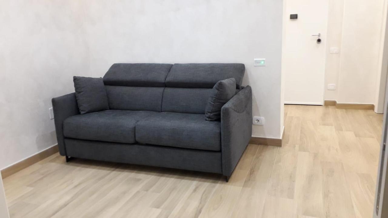 Sara House Apartment Наполи Екстериор снимка